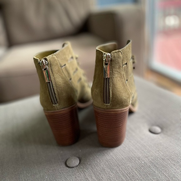 Vince Camuto Tressa perforated lace up bootie. - Picture 2 of 5